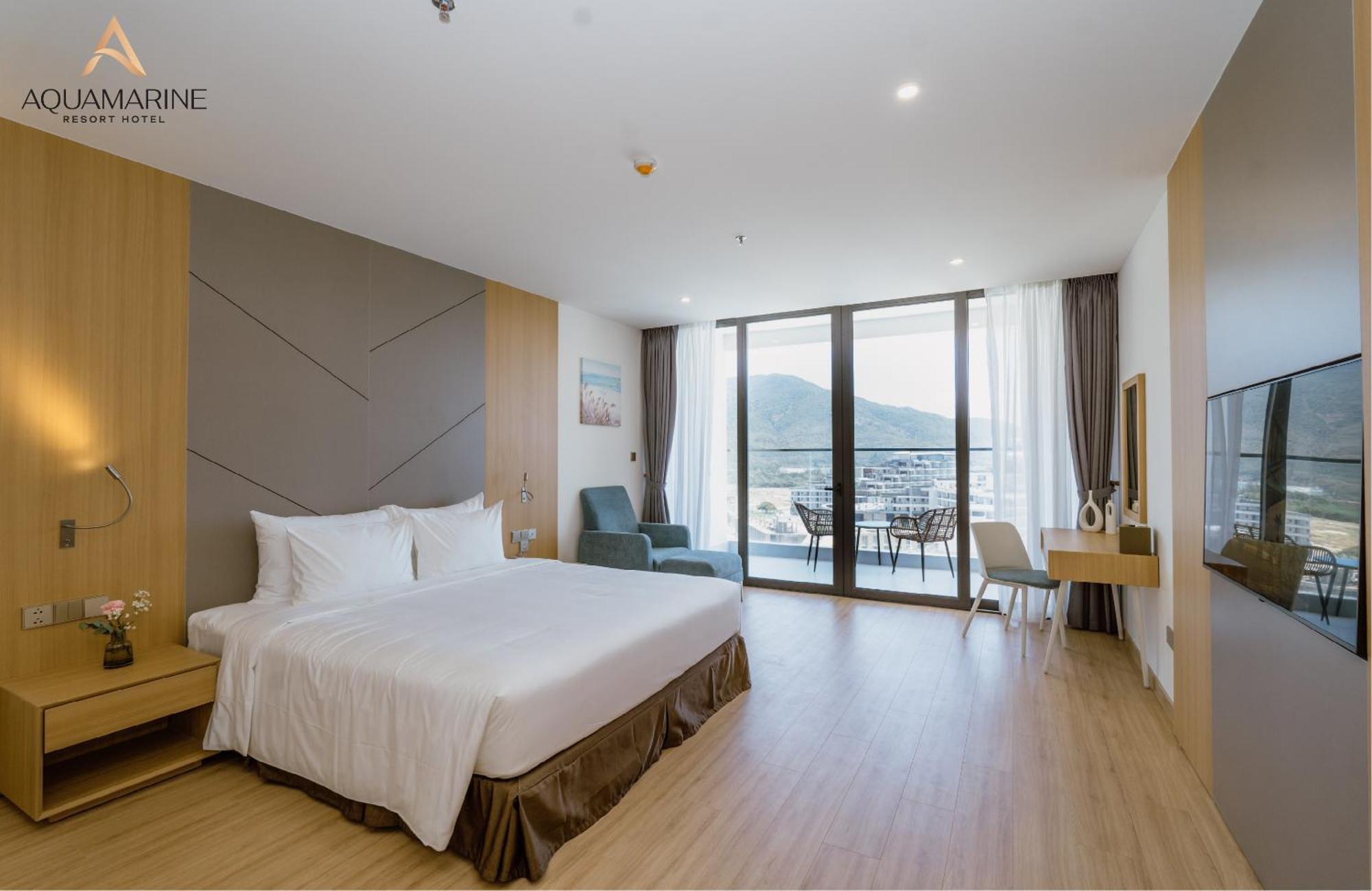 Aquamarine Beachfront Resort & Spa Cam Ranh Exterior photo
