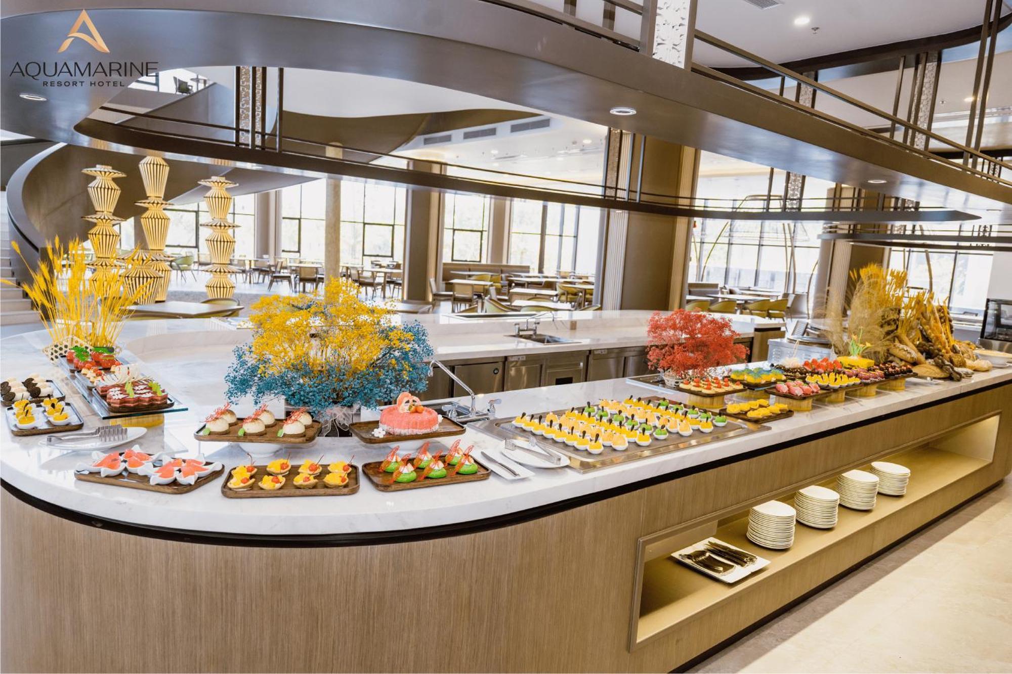 Aquamarine Beachfront Resort & Spa Cam Ranh Exterior photo