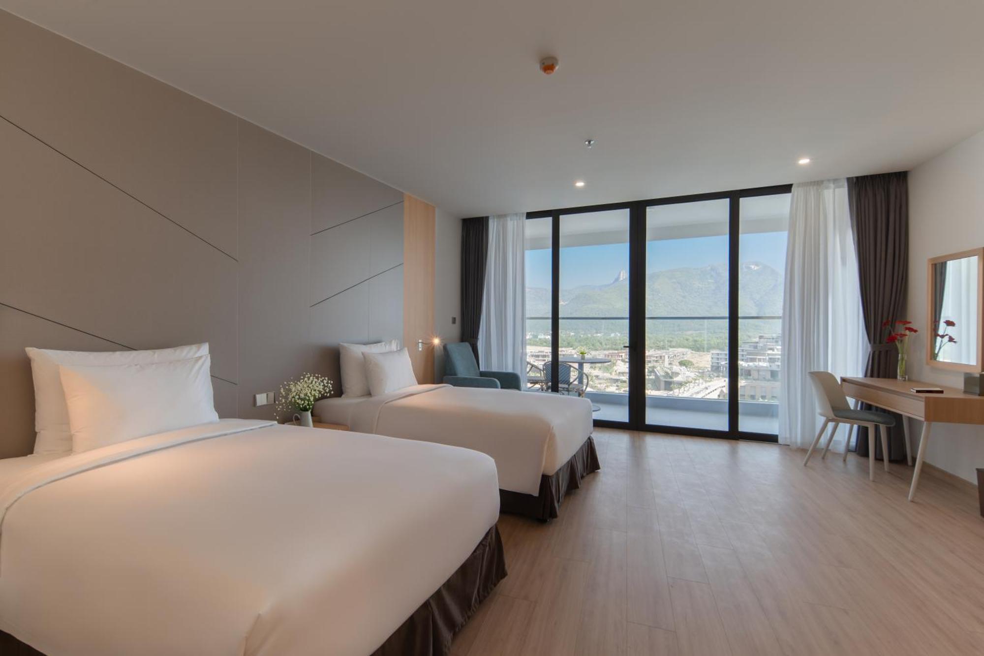 Aquamarine Beachfront Resort & Spa Cam Ranh Exterior photo
